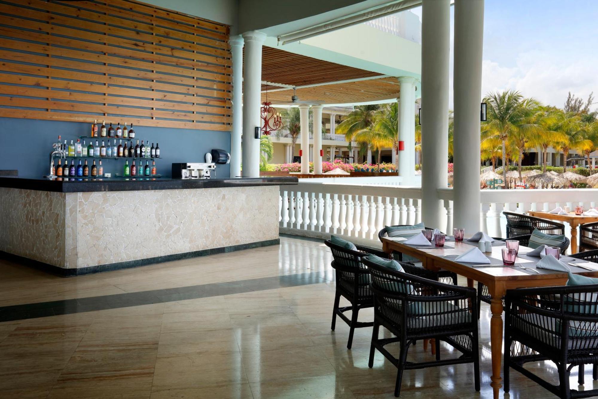 The Signature Level At Grand Palladium Lady Hamilton Resort & Spa ルーシー エクステリア 写真