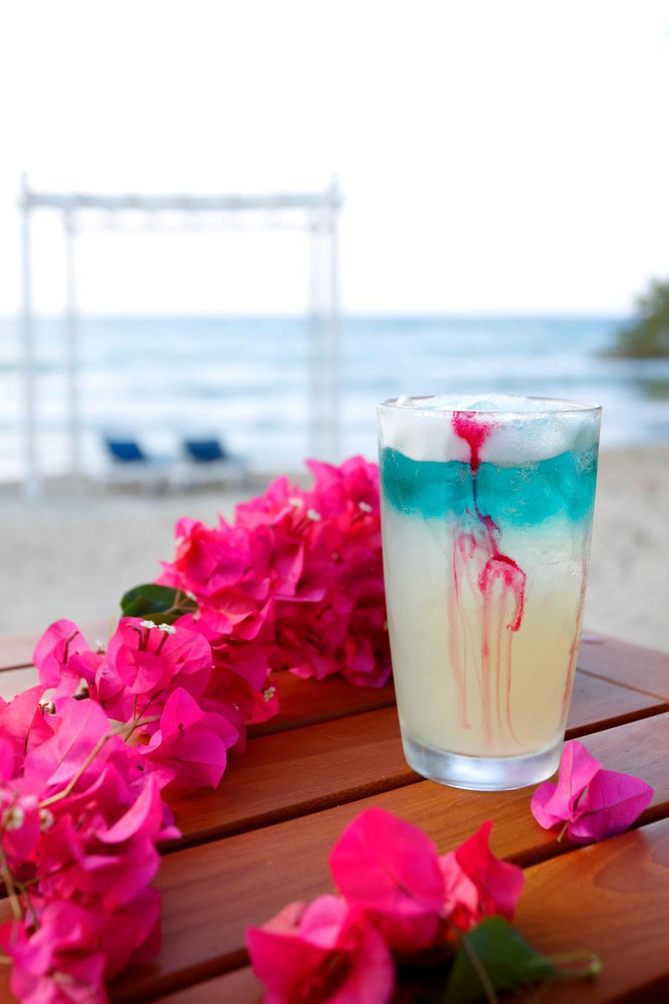 The Signature Level At Grand Palladium Lady Hamilton Resort & Spa ルーシー エクステリア 写真